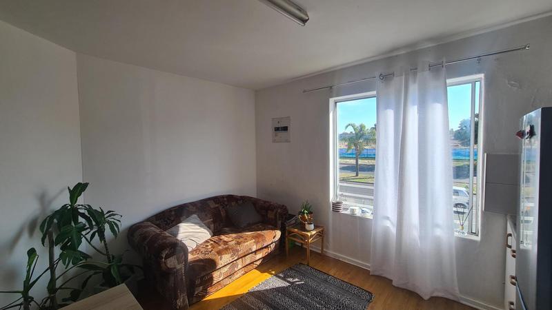1 Bedroom Property for Sale in Springbok Park Western Cape